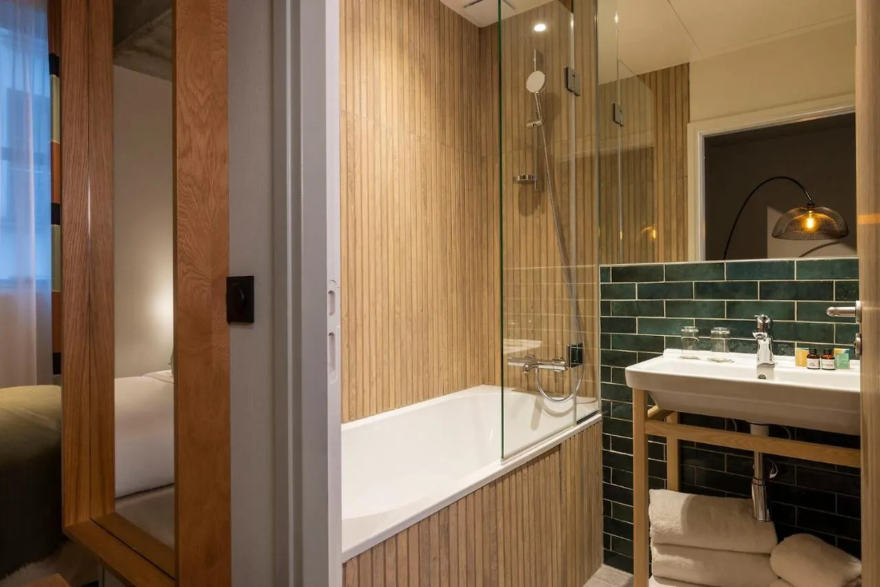**** Hotel La Belle Ville Paris France